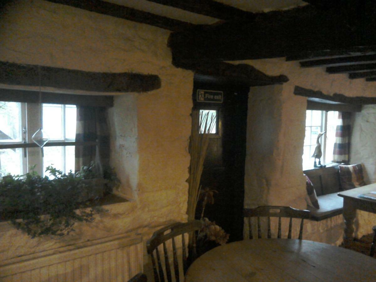The Crown Inn Alvediston Eksteriør bilde