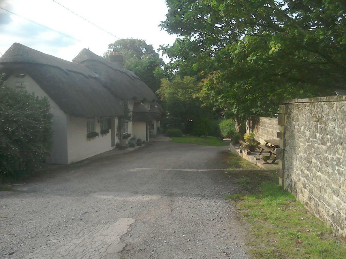 The Crown Inn Alvediston Eksteriør bilde