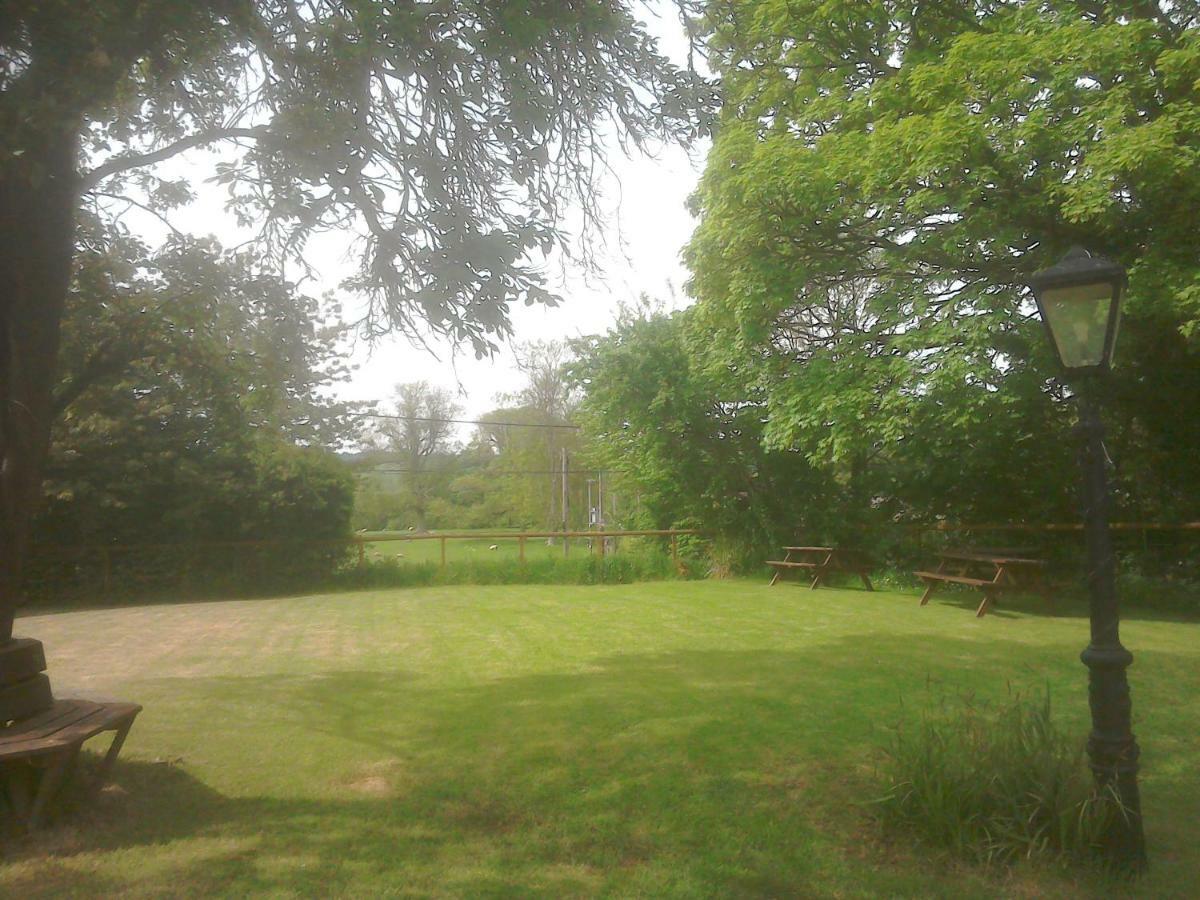 The Crown Inn Alvediston Eksteriør bilde